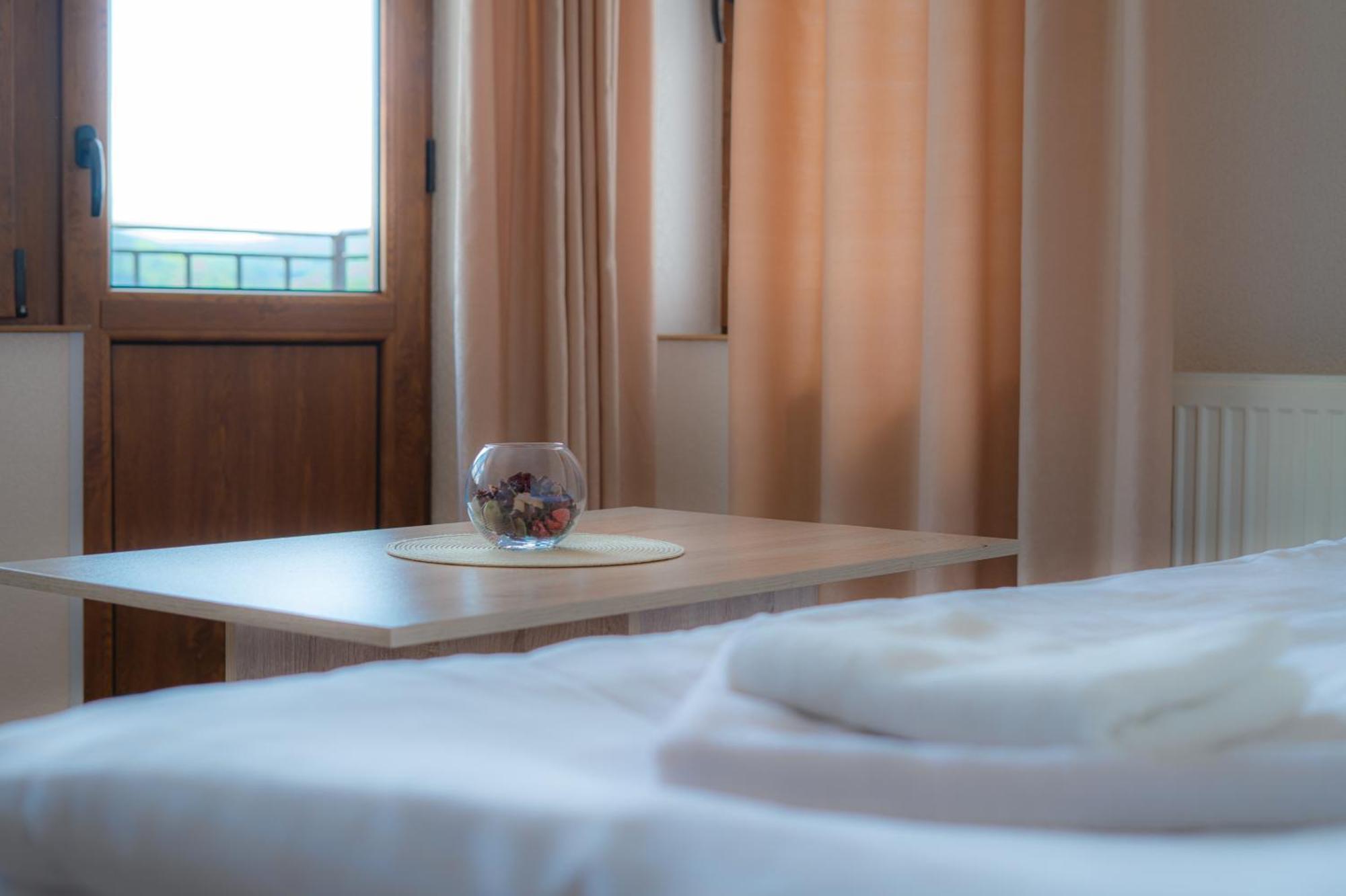 Family Hotel "Slavianska Dusha" เวลีคอเทอร์โนโว ภายนอก รูปภาพ