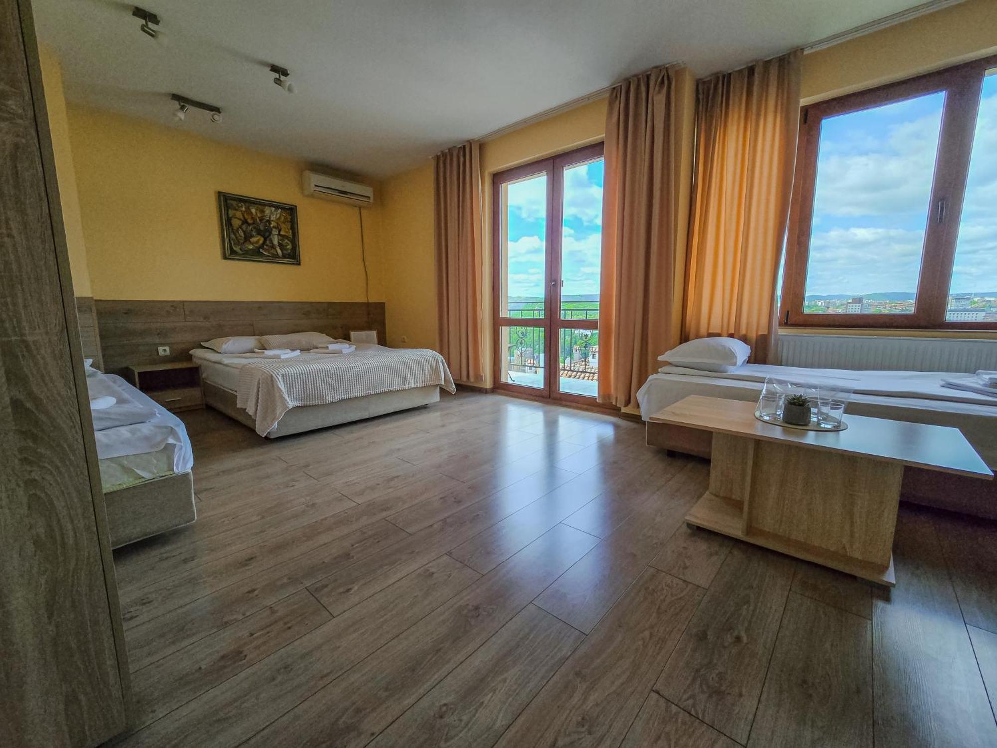 Family Hotel "Slavianska Dusha" เวลีคอเทอร์โนโว ภายนอก รูปภาพ