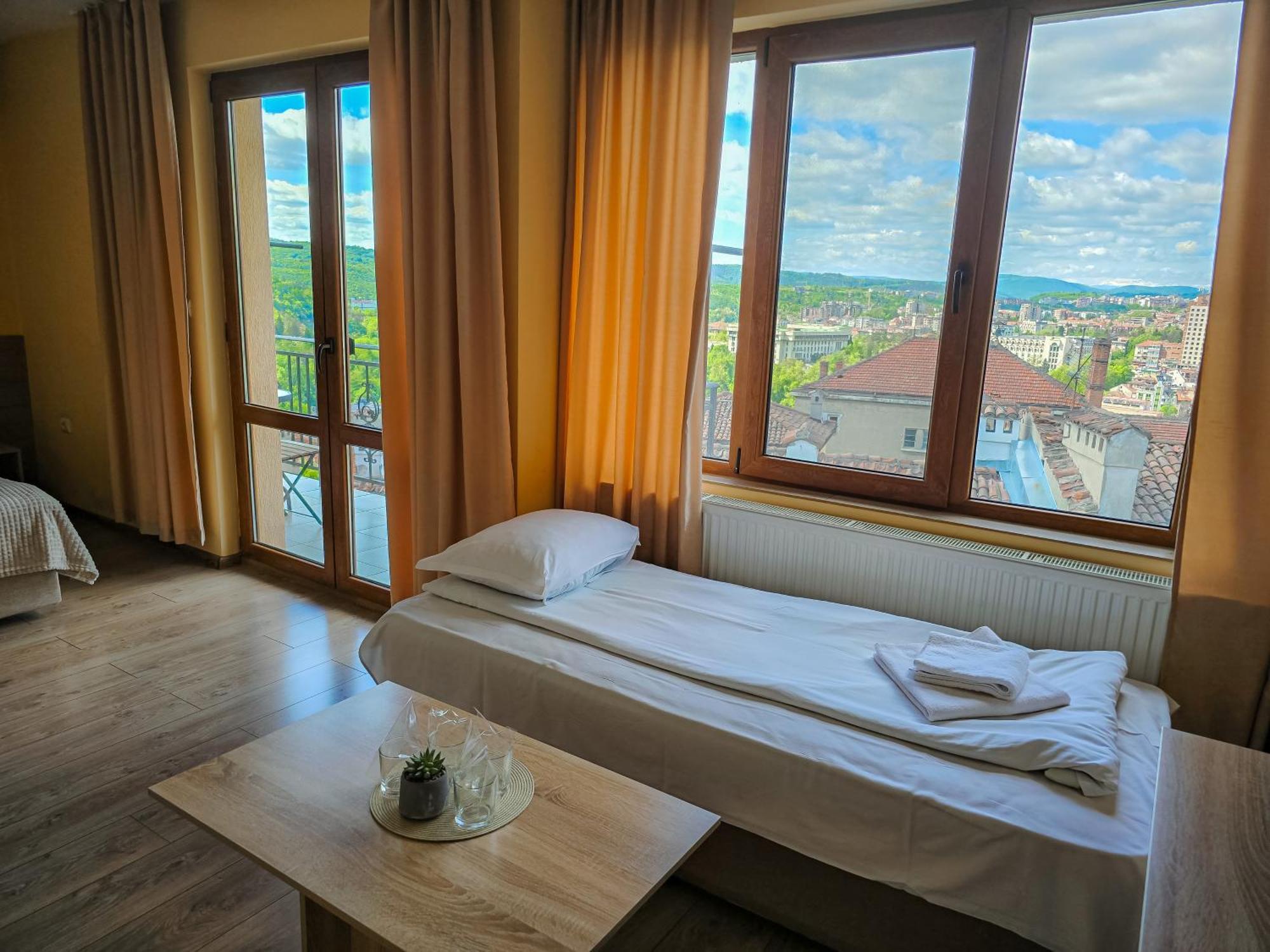 Family Hotel "Slavianska Dusha" เวลีคอเทอร์โนโว ภายนอก รูปภาพ