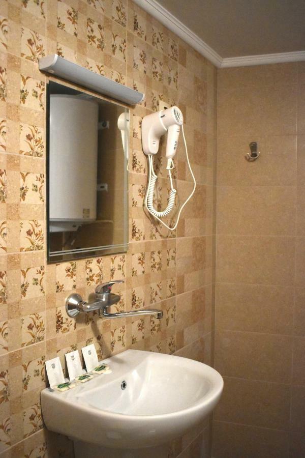 Family Hotel "Slavianska Dusha" เวลีคอเทอร์โนโว ภายนอก รูปภาพ